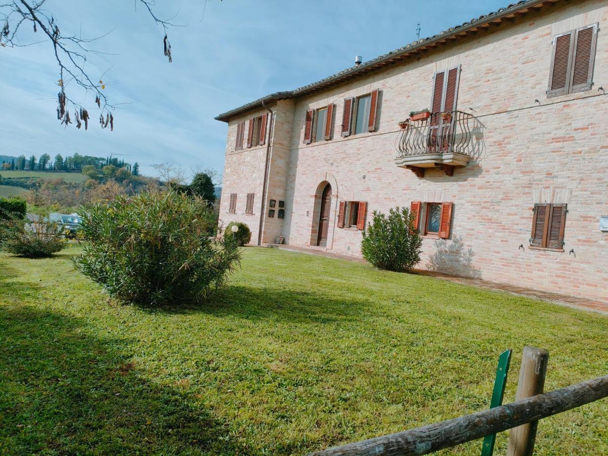Ca' Tomassino Holiday Apartments Urbino Eksteriør billede