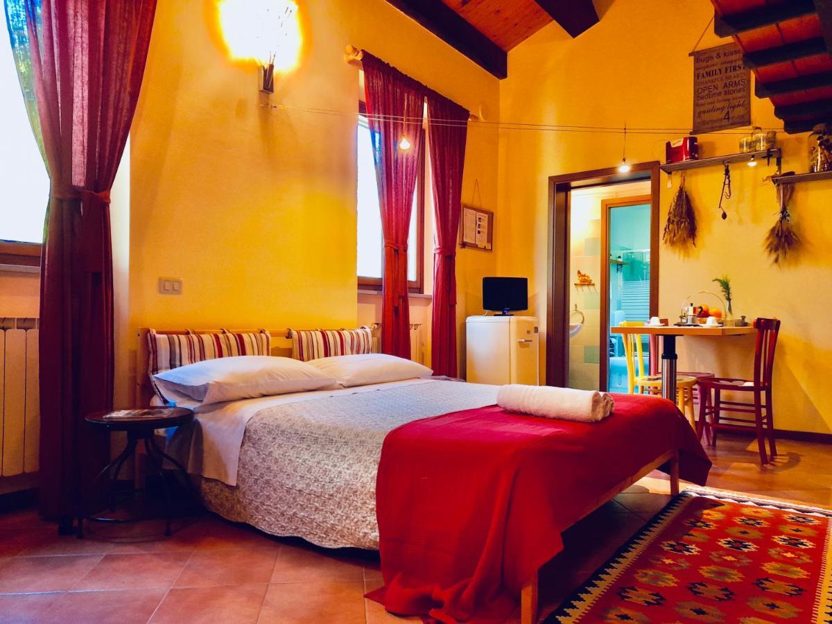 Ca' Tomassino Holiday Apartments Urbino Eksteriør billede