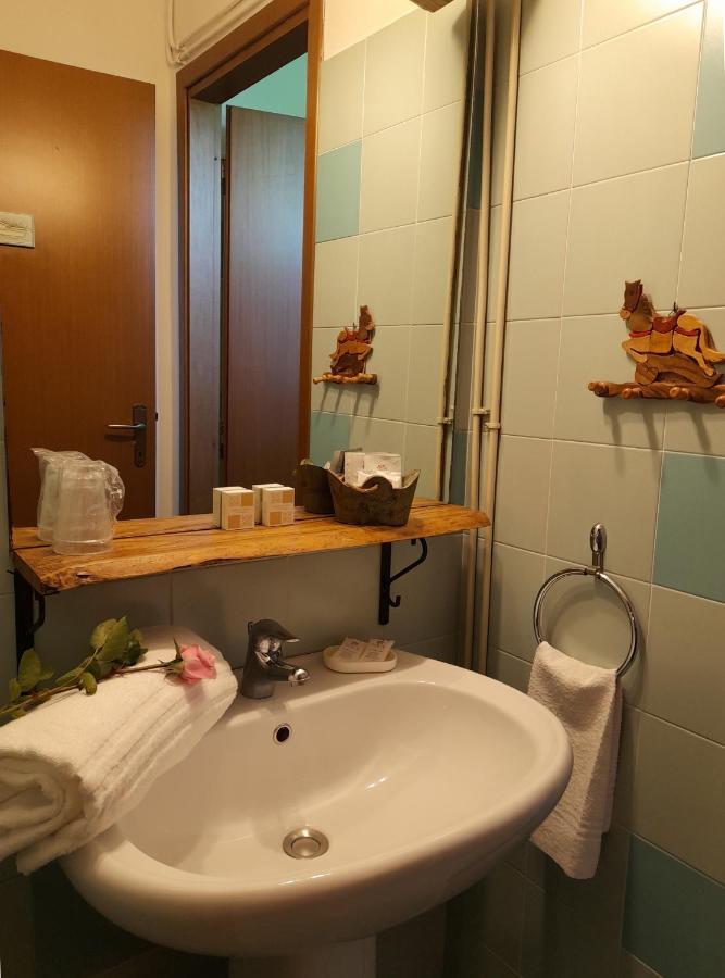 Ca' Tomassino Holiday Apartments Urbino Eksteriør billede